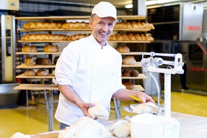 © MEDIArt | Andreas Uher;  Bäckerei Fink, Bäcker Anton Fink, Backwaren, Brot, Handwerk, Backstube,