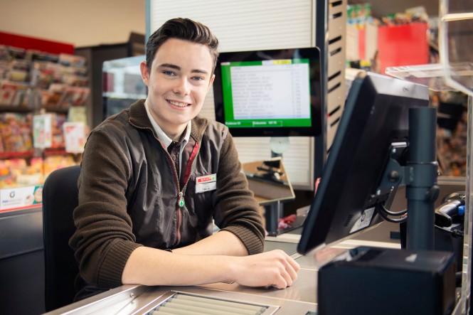 © 2020 MEDIArt | Photographie, SPAR Vorarlberg, Lehrlingsvideo - Dreh, Lehrling Elias