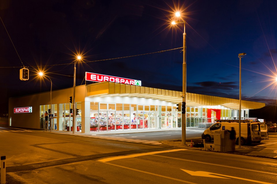 EUROSPAR Eröffnung in Ebreichsdorf am 06.12.2011 I (c) Johannes Brunnbauer 2011