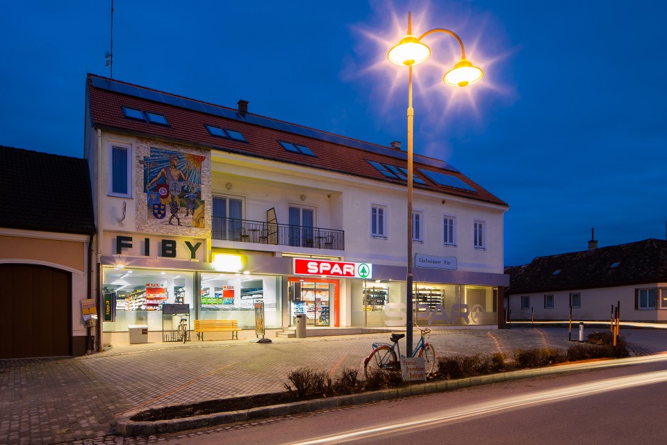 SPAR Filiale der Familie Fiby in Neudorf bei Staatz, am 02.12.2015 | (c) Johannes Brunnbauer