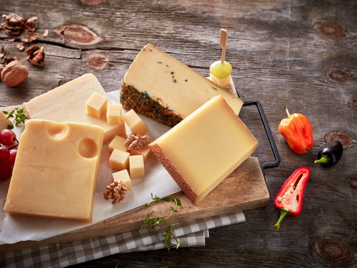 verschiedene Bergkäse