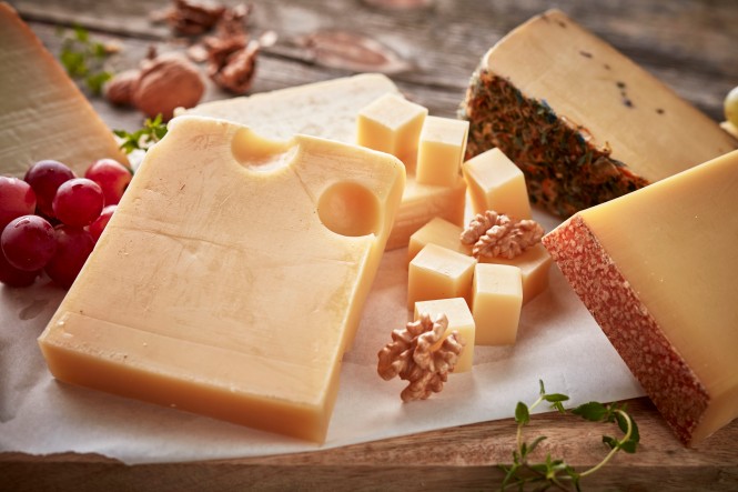 Hartkäse Emmentaler