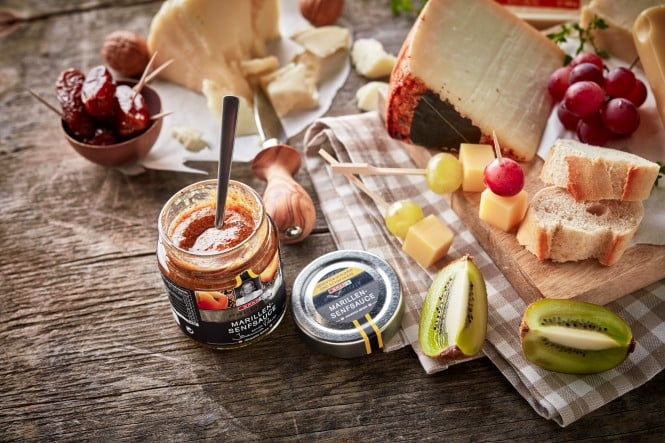 Hartkäse und SPAR Premium Senf
