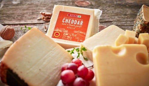 Hartkäse Cheddar