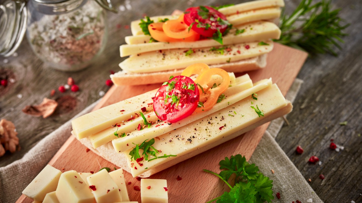 Schnittkäse auf Brot