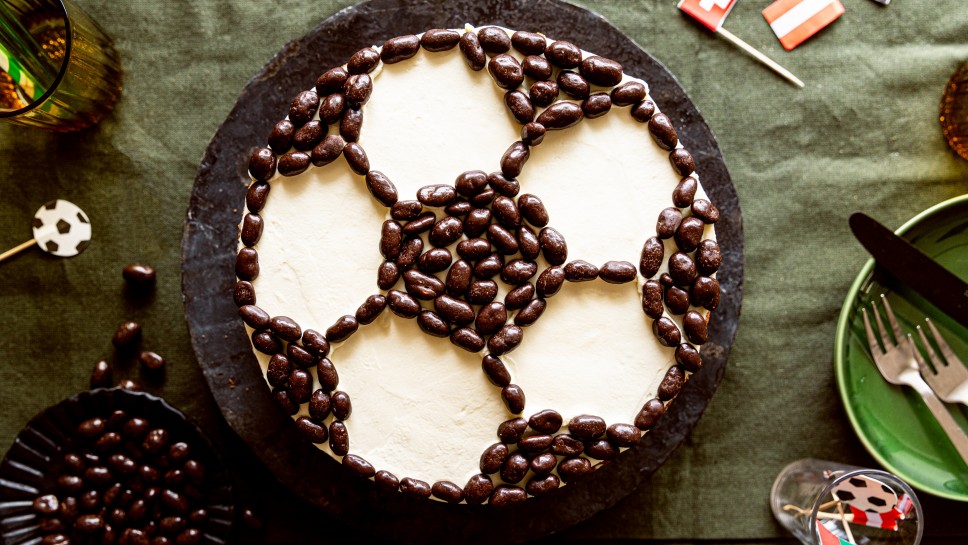 Fußballkuchen mit Schokodrops