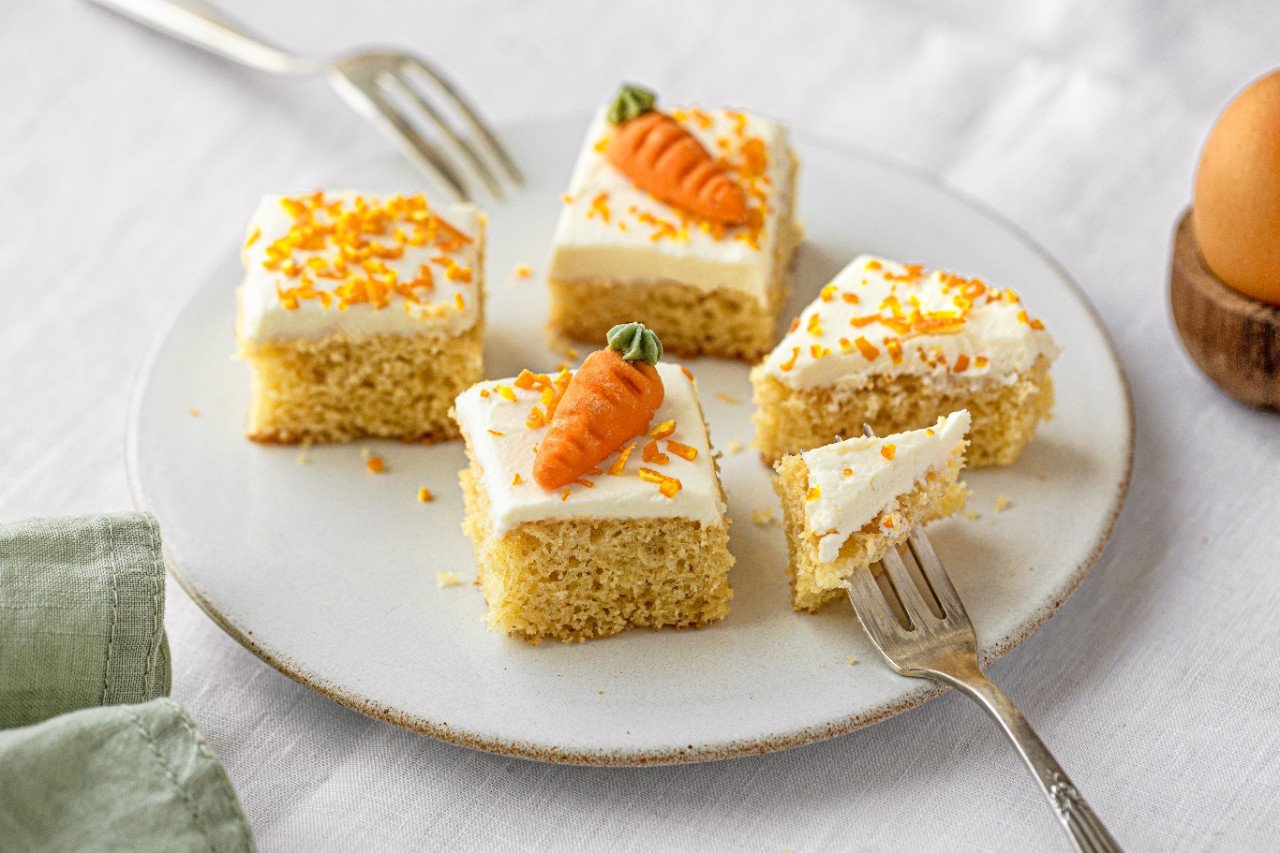Eierlikörkuchen mit Karotten » Rezept | SPAR Mahlzeit!