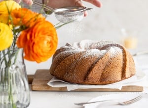 Apfel-Karotten-Gugelhupf