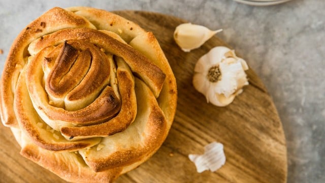 SPAR Mahlzeit Knoblauch-Zupfbrot