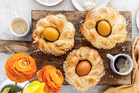 Osternest aus Germteig