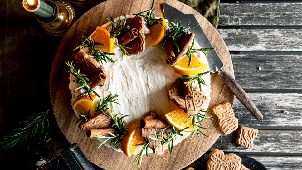 Spekulatius-Torte mit Orangen