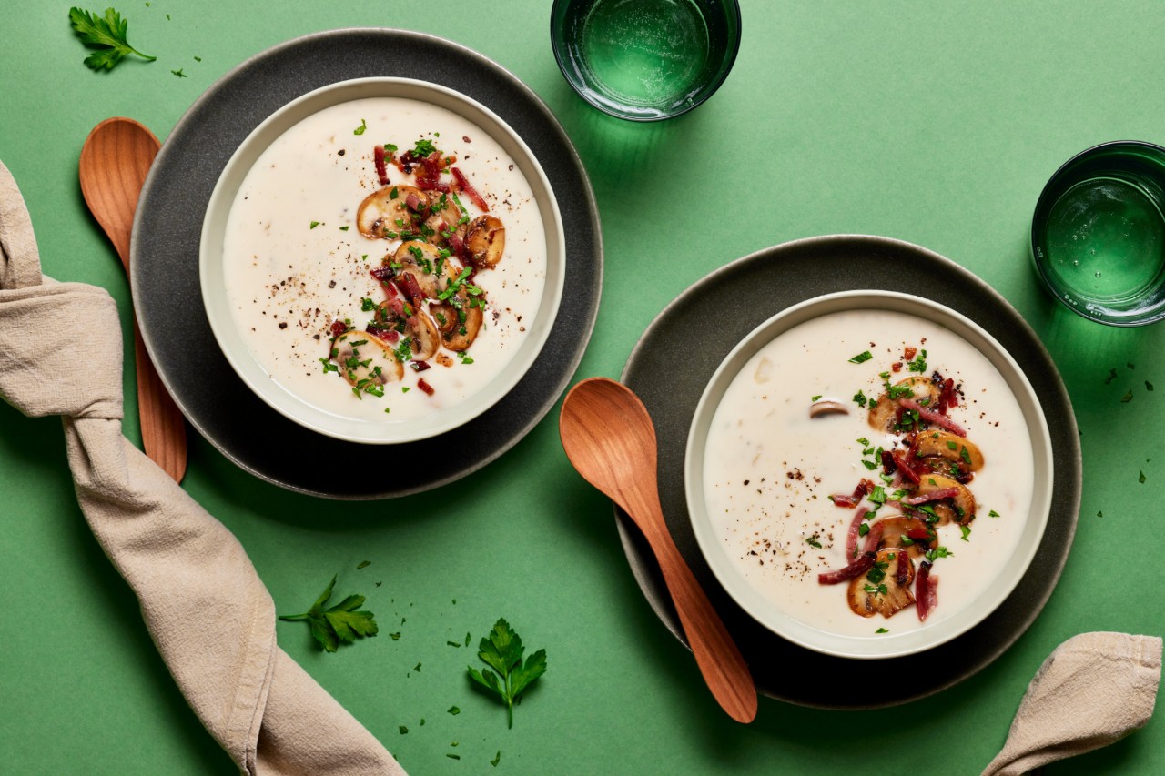 Champignoncremesuppe mit Schinkenspeck-Stifterl