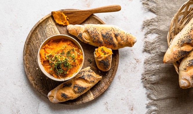 SPAR Mahlzeit Veganer Karottenaufstrich mit Dinkelgebäck