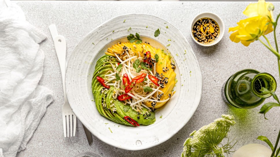 SPAR Mahlzeit Pikanter Avocado-Mango-Salat