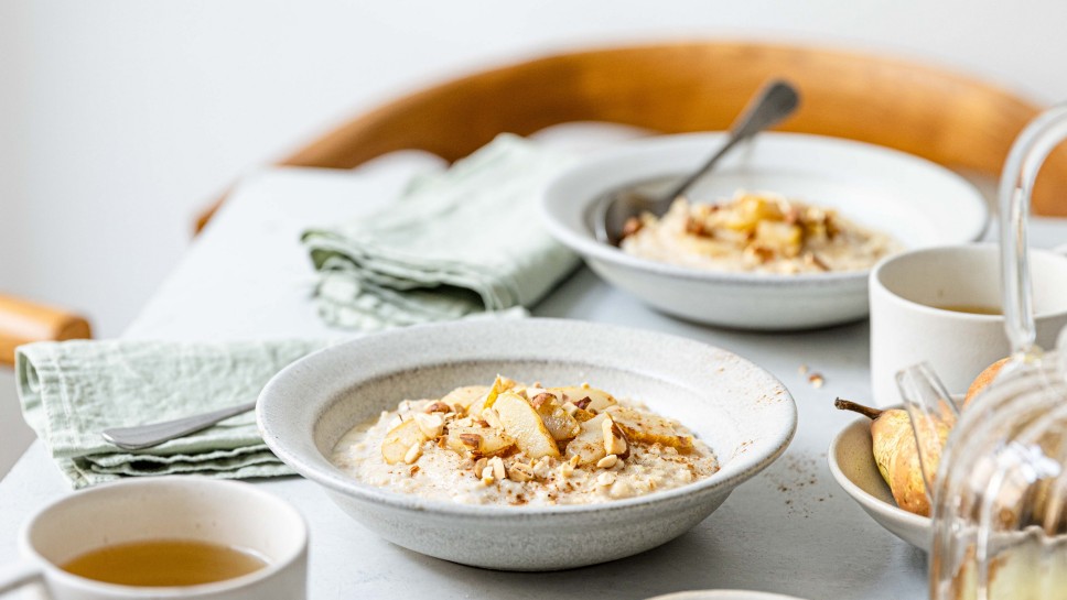 SPAR Mahlzeit! Frühstücksporridge mit Birnen und Nüssen