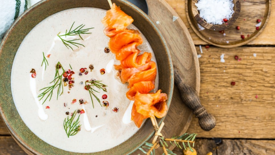 SPAR Mahlzeit Pikante Eierschwammerlsuppe mit gebeizter Lachsforelle