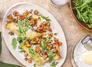 SPAR Mahlzeit Pikante Palatschinken mit Eierschwammerl-Frischkäse-Füllung 