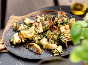 Halloumi-Spieße mit Zucchini