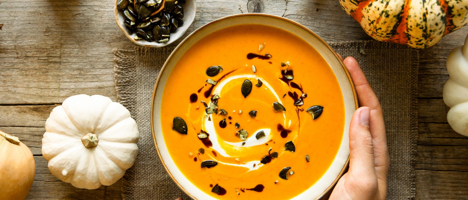 SPAR Mahlzeit Pikante Kürbissuppe mit Kernöl