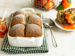 SPAR Mahlzeit Lauwarme Buchteln mit selbstgemachter Marillenmarmelade