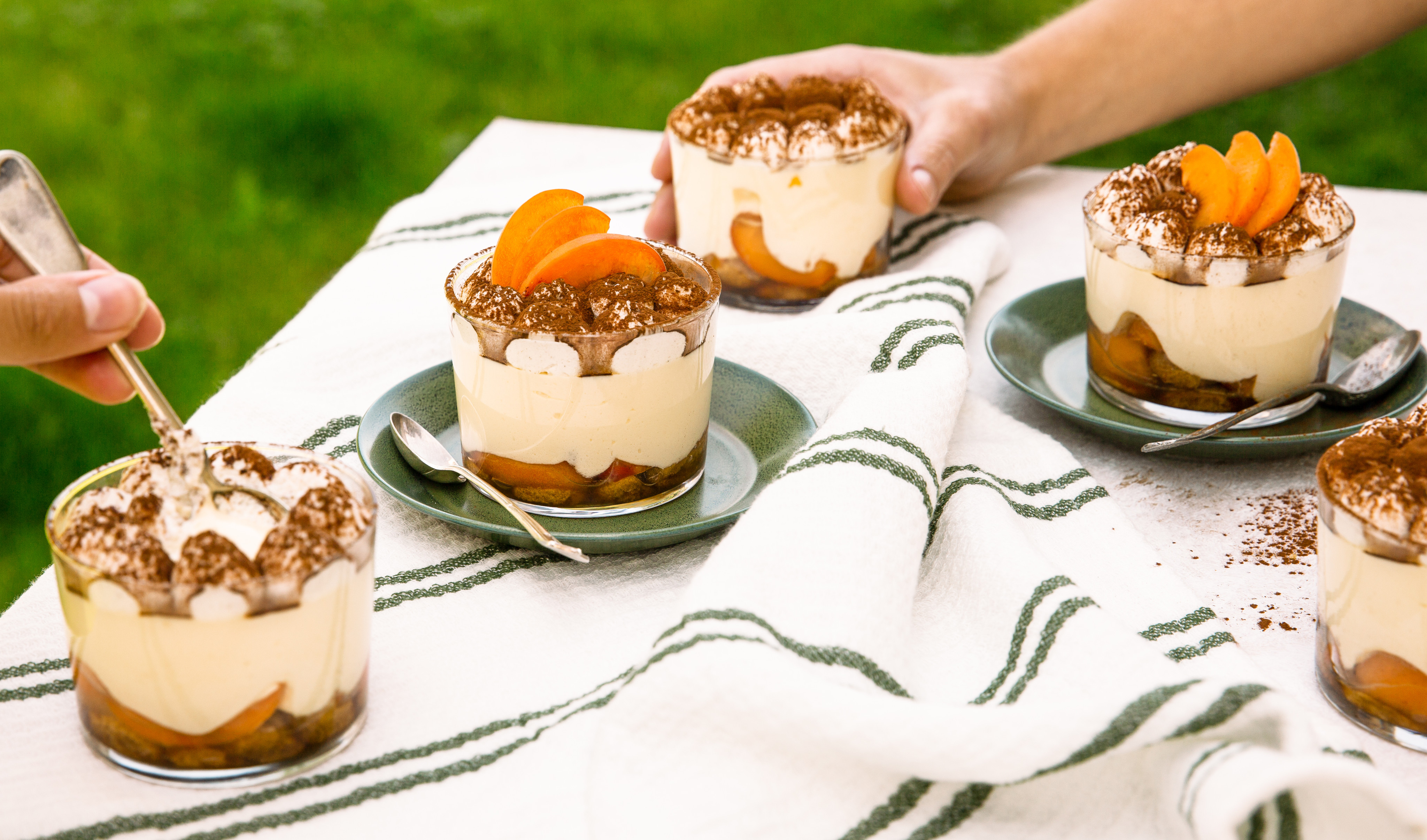 Marillen-Tiramisu im Glas » Rezept | SPAR Mahlzeit!