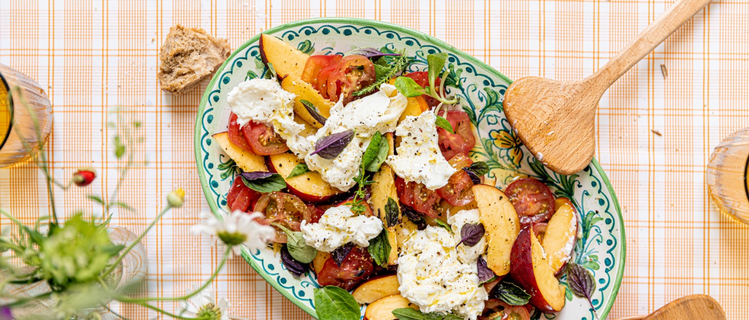 SPAR Mahlzeit! Salat mit Nektarinen und Burrata