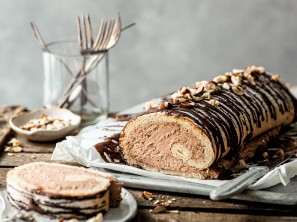 SPAR Mahlzeit Biskuit-Nussroulade mit Schokocreme