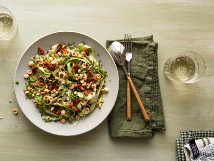 Lauwarmer Spargelsalat mit Schnittlauchvinaigrette