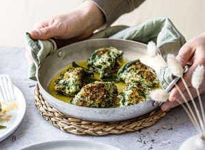 Mediterrane Malfatti mit Salbeibutter
