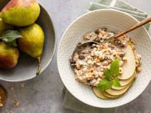 SPAR Mahlzeit Bircher-Müsli mit Birnen und Haselnüssen