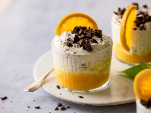 SPAR Mahlzeit Zuckerarme Topfencreme mit Orange und Zartbitterschokolade