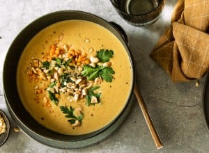 Pikante Linsen-Süßkartoffelsuppe