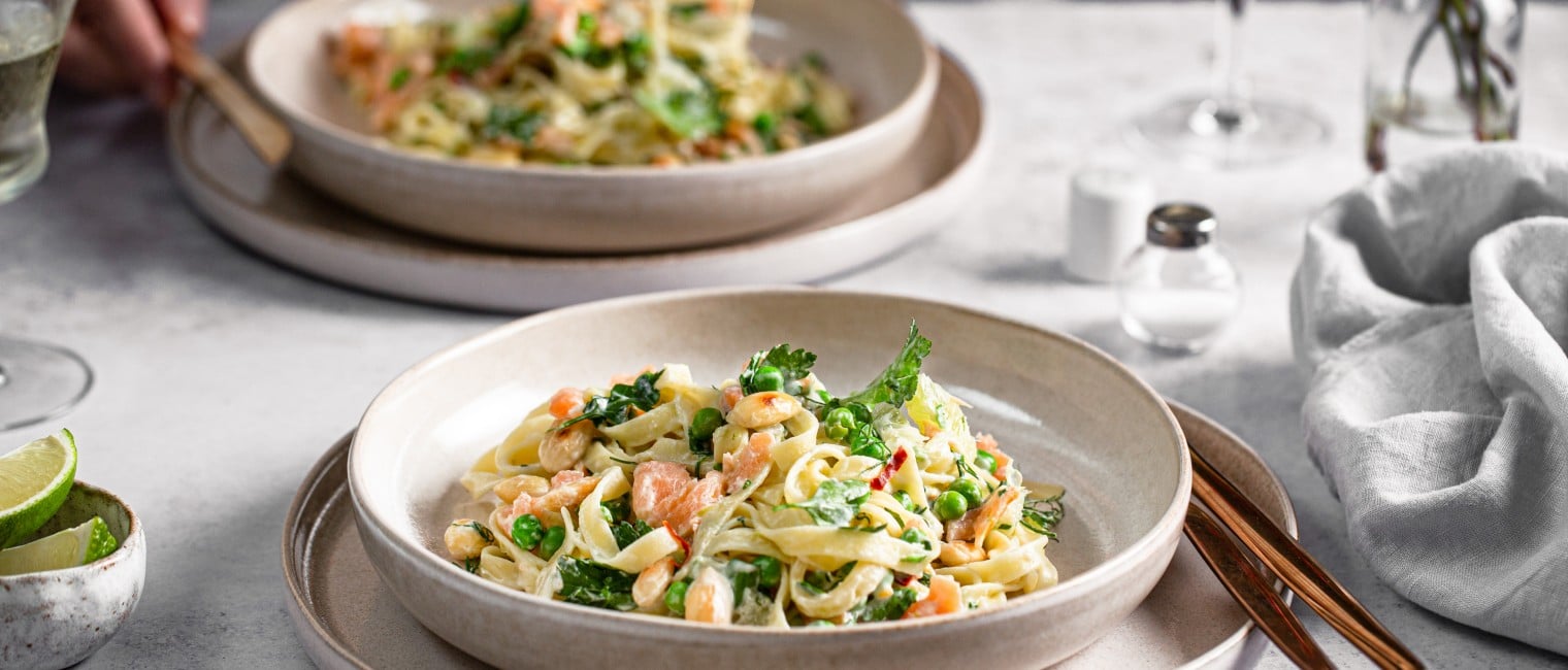 SPAR Mahlzeit Pikante Limettentagliatelle mit Räucherlachs