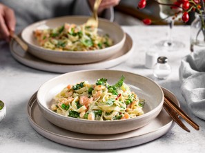 SPAR Mahlzeit Pikante Limettentagliatelle mit Räucherlachs