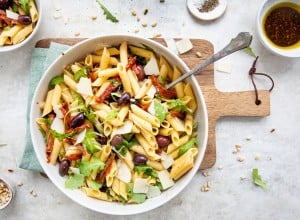 Glutenfreier italienischer Nudelsalat
