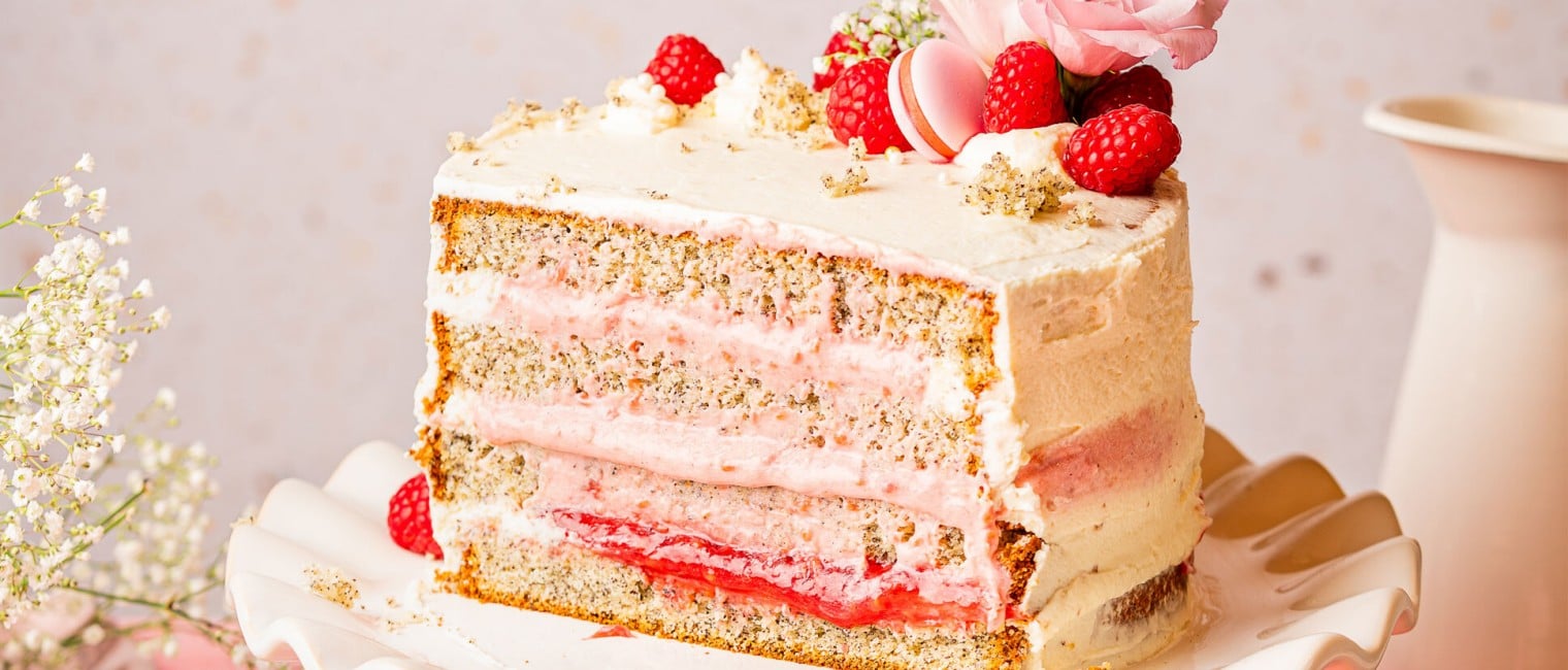Mohntorte mit fruchtigem Himbeerkern