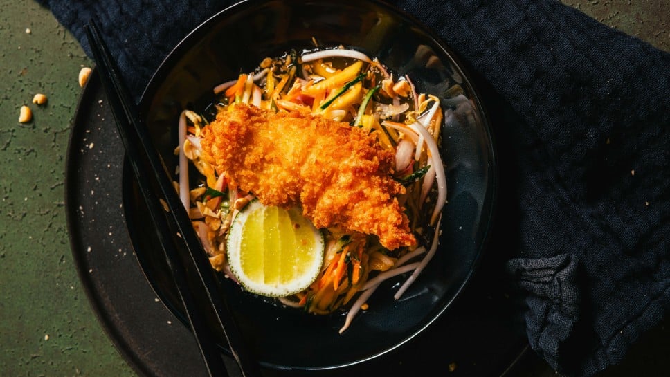 Hühnerfilet &amp;quot;Wiener Art&amp;quot; mit Mango-Gurken-Salat &amp;quot;Asia