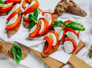 SPAR Mahlzeit Bruschetta im Ofenkürbis-Caprese Style