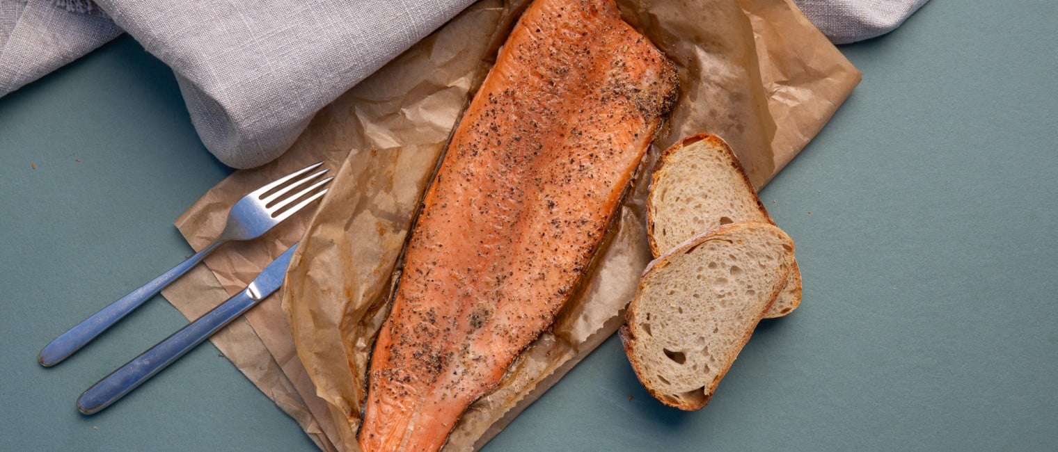 Lachsforellenfilet Stremel-Art mit Pfefferkruste 