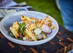 gegrillte Salatherzen mit Holunder-French- Dressing