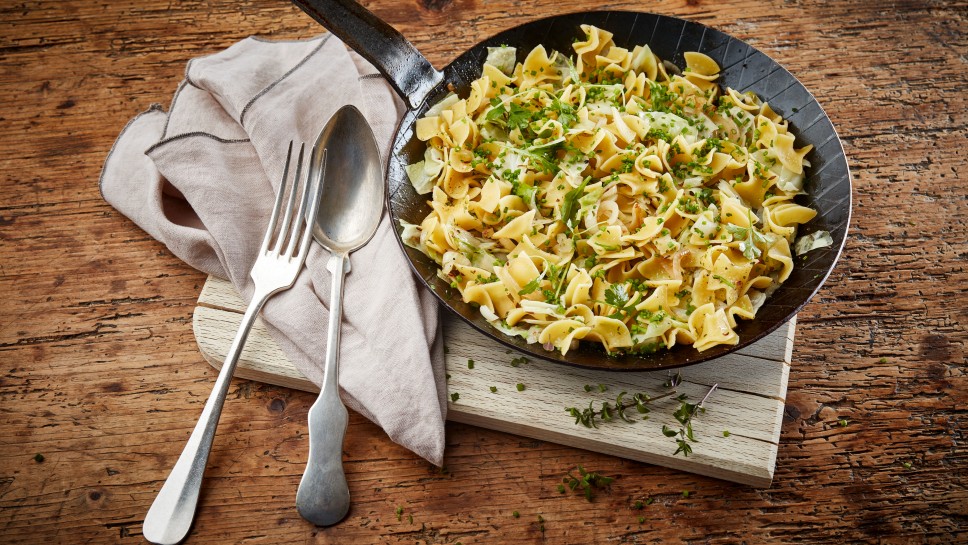 SPAR Mahlzeit Krautfleckerl mit Vorarlberger Bergkäse