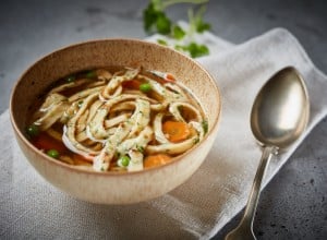 SPAR Mahlzeit Hühnersuppe mit Kräuterfrittaten