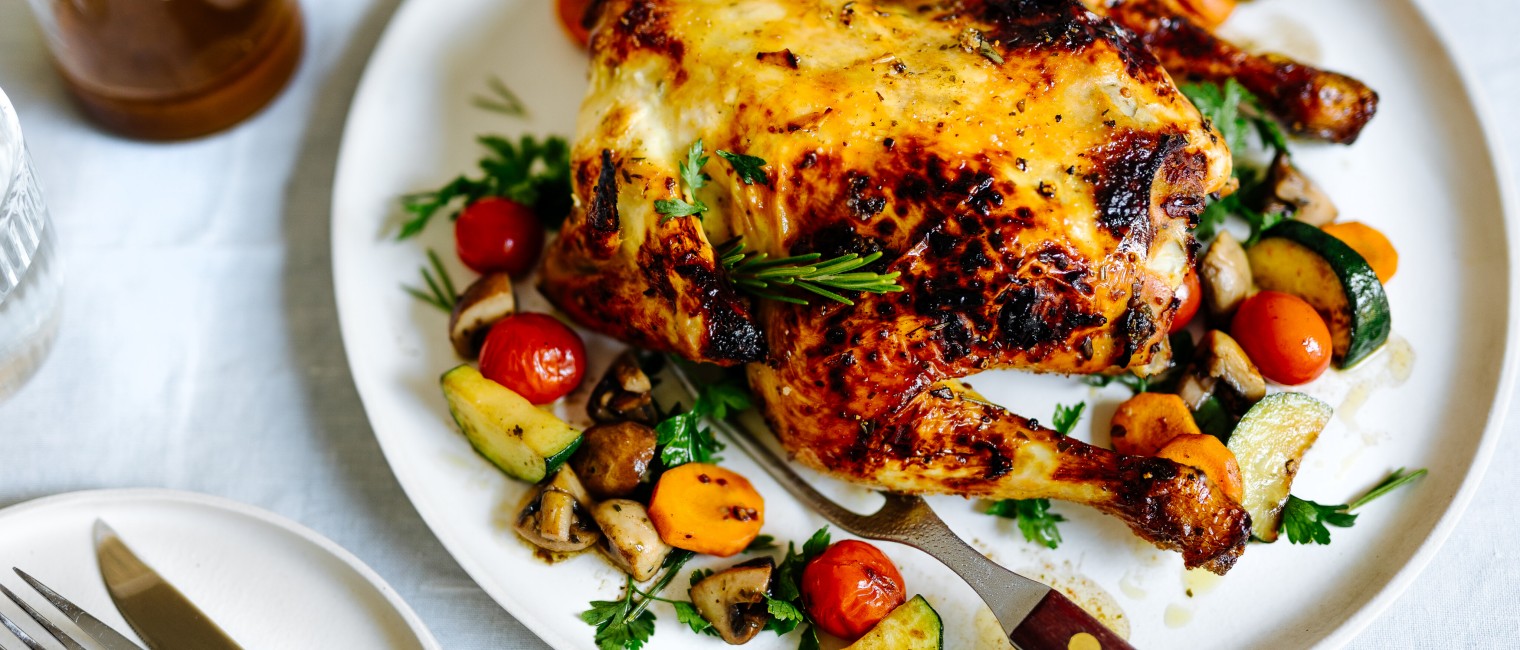 Flaches Bio-Huhn mit Ofengemüse