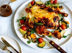 Flaches Bio-Huhn mit Ofengemüse