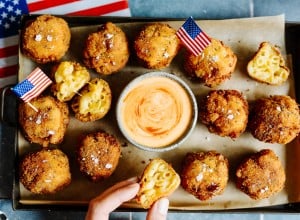 Knusprige Mac and Cheese Bites