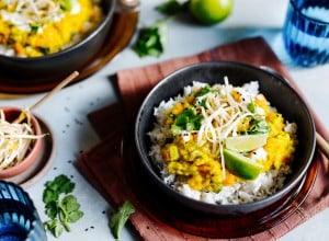 Cremiges Mung Dal mit Gemüse 