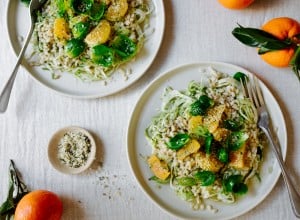 SPAR Mahlzeit Getreide Salat mit marinierten Mandarinenstücken