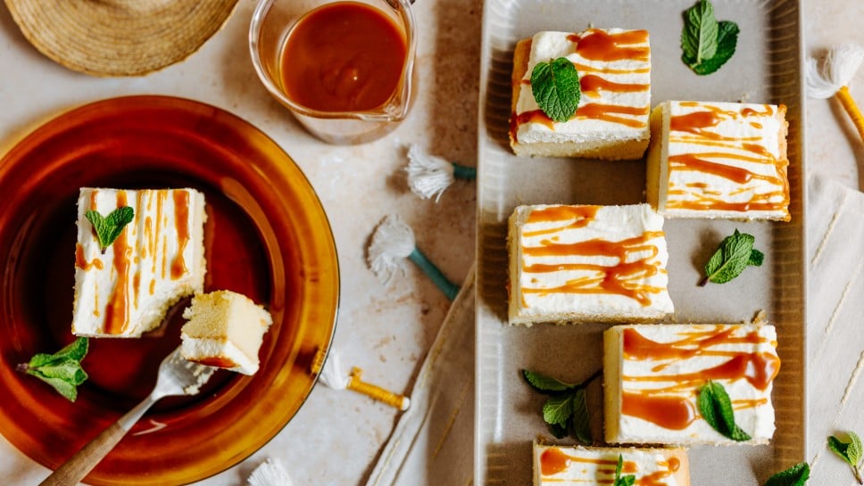 Tres leches Kuchen mit Karamell