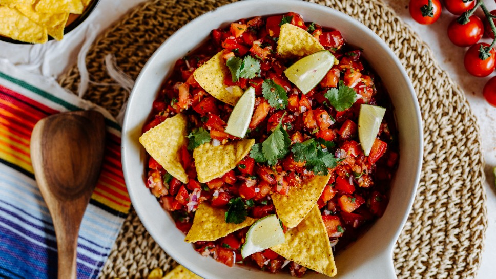 Picco de Gallo mit Nachos 