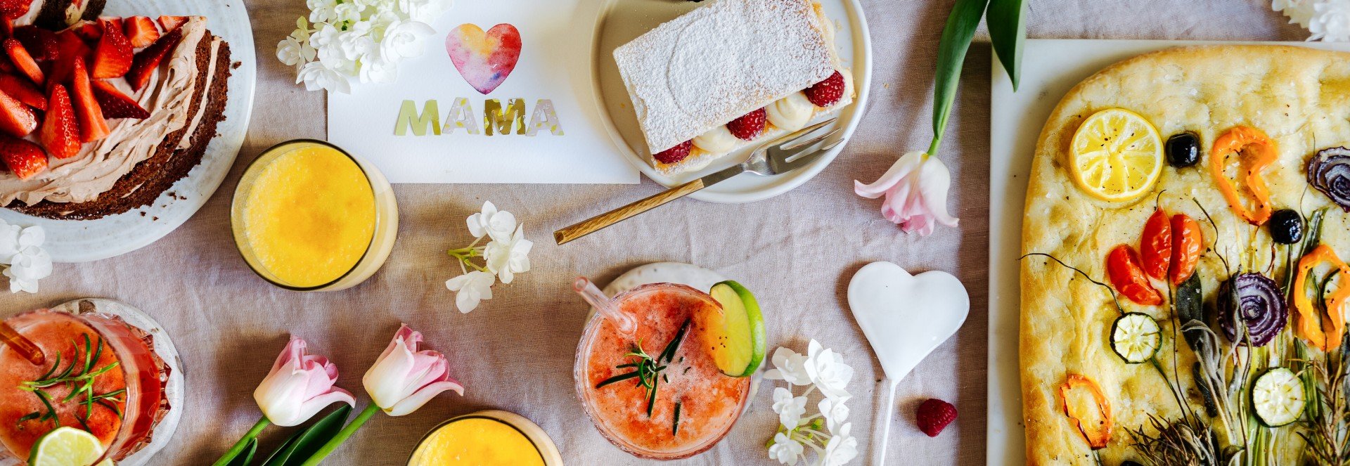 SPAR Mahlzeit! Header Muttertag ein gesdeckter Tisch mit herrlichen Muttertag Rezepten